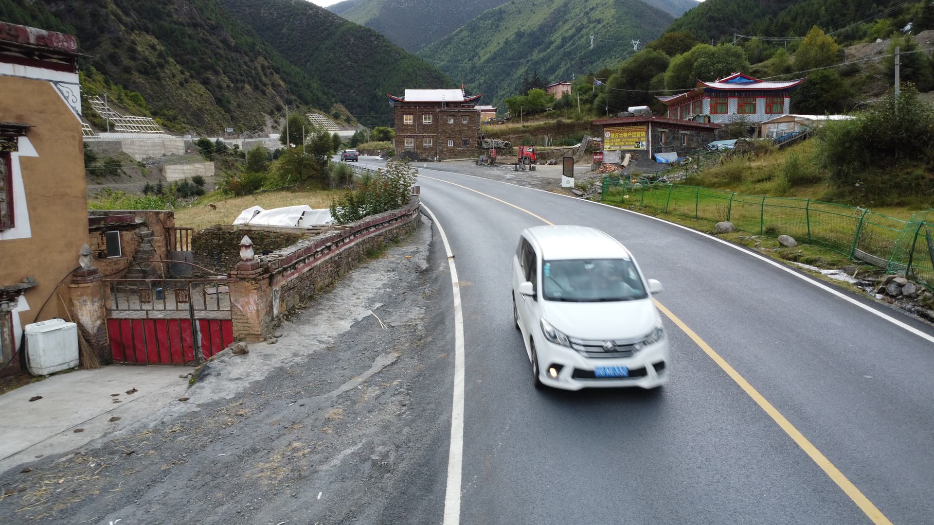 Tibet & High-Plateau Driving: 5 Rules That Can Literally Save Your Life on the Roof of the World - China Travel Tips and Guides
